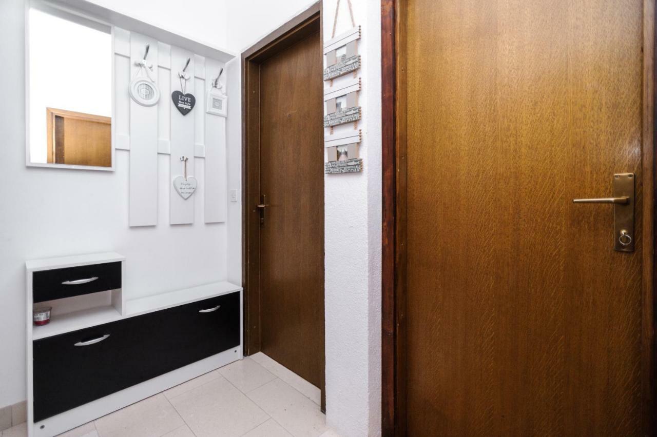 Great View Apartment Sutivan Bagian luar foto