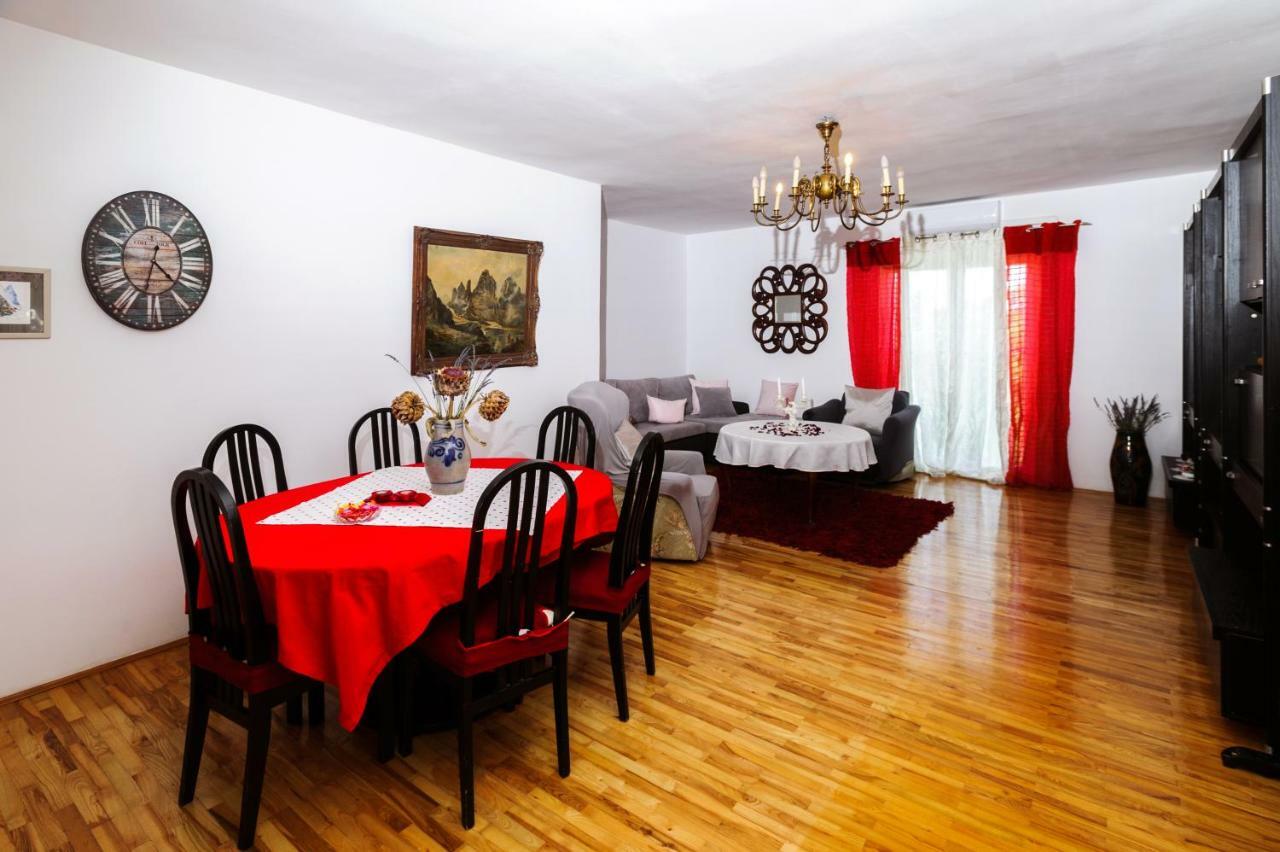 Great View Apartment Sutivan Bagian luar foto