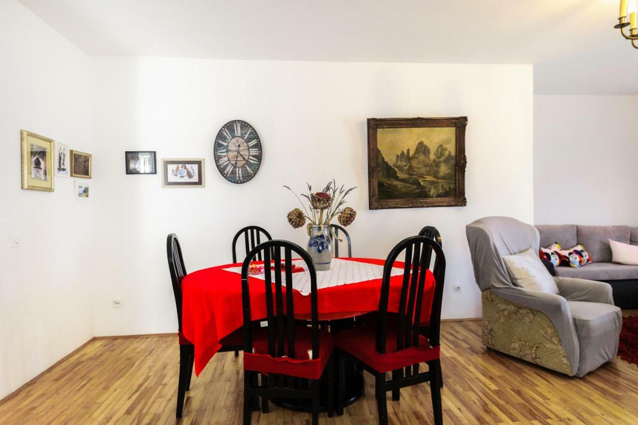 Great View Apartment Sutivan Bagian luar foto