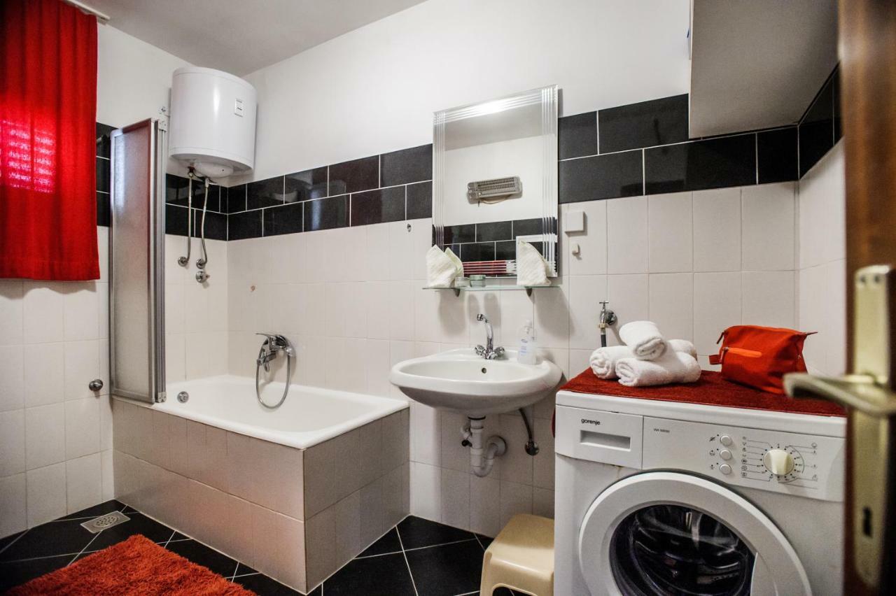 Great View Apartment Sutivan Bagian luar foto