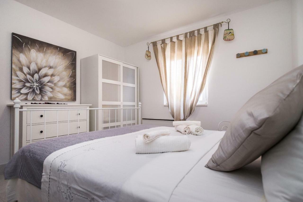 Great View Apartment Sutivan Bagian luar foto
